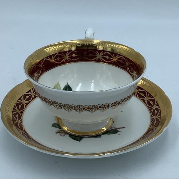 Vintage Court Royal Red/Gold English Bone China Cabbage Rose Teacup & Saucer - Picture 8 of 13